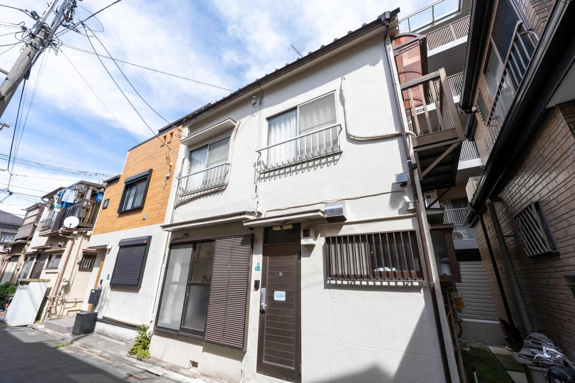 一棟貸切宿, 東京一之江ハウス6名定員, 秋葉原19分,新宿30分,Wifi有, ディズニータクシー20分3000円,駐車場ありません Tokio Exterior foto